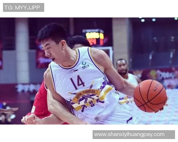 王少杰：从篮球新星到职业生涯转折的奋斗之路与未来展望